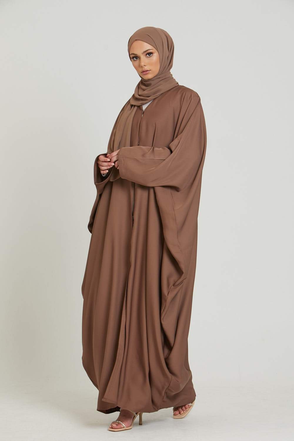 Modern Open-Front Abaya in Beige - Image 6