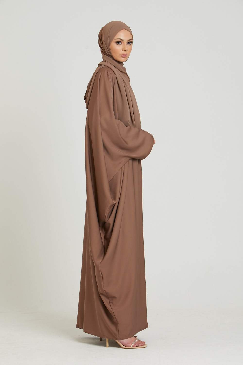 Modern Open-Front Abaya in Beige - Image 3
